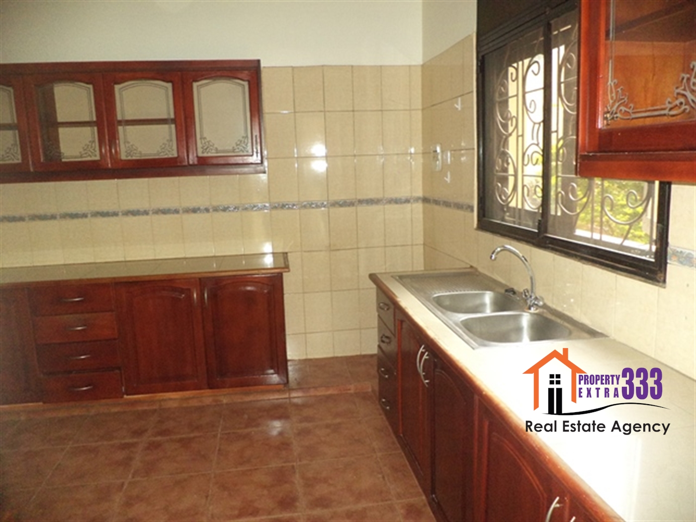 Storeyed house for rent in Muyenga Kampala