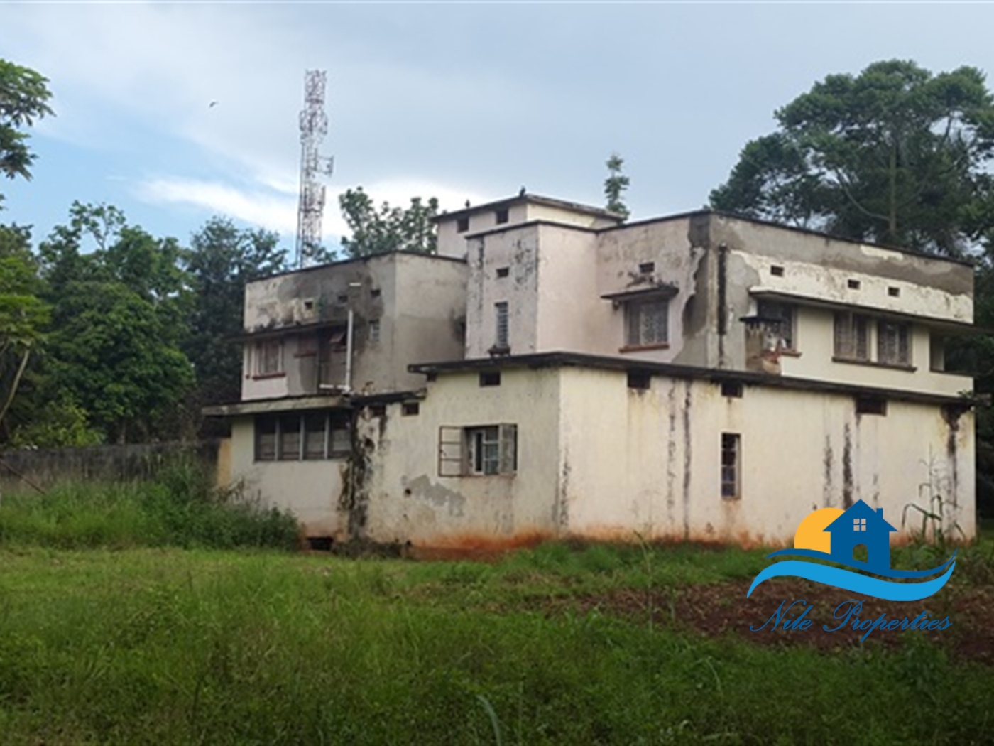 Storeyed house for sale in Nalufenya Jinja