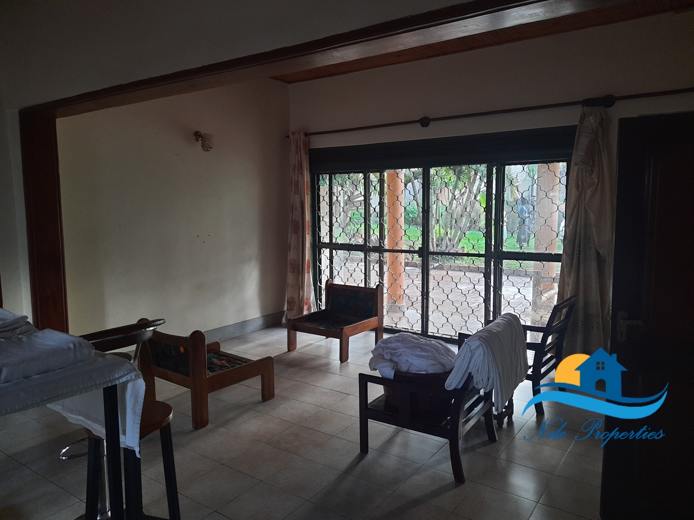 Bungalow for rent in Victoriaclose Jinja