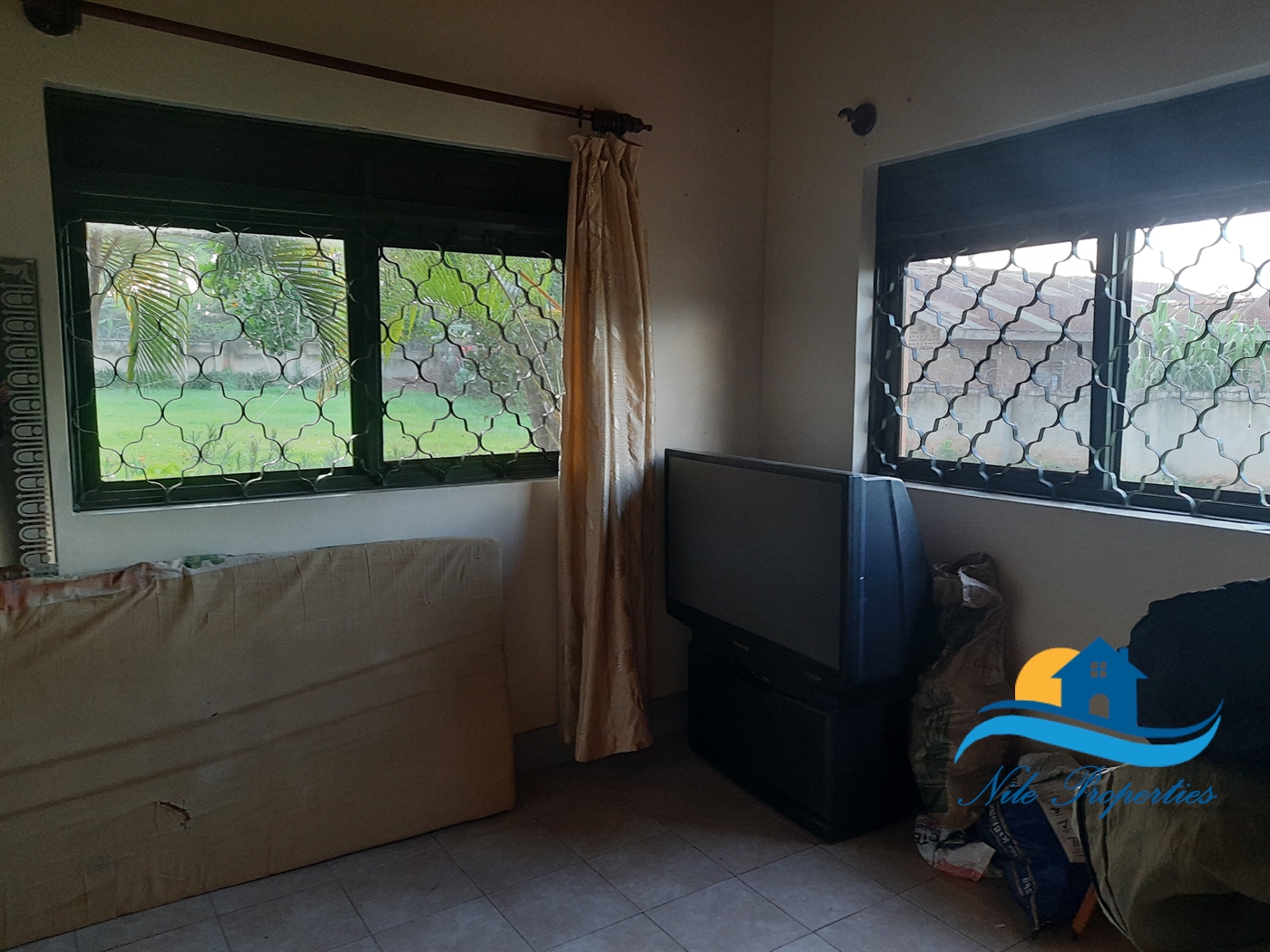 Bungalow for rent in Victoriaclose Jinja