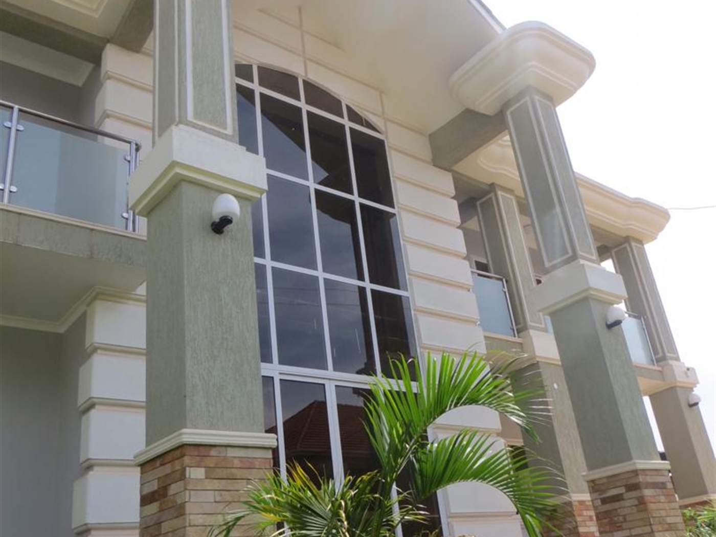 Villa for sale in Munyonyo Kampala