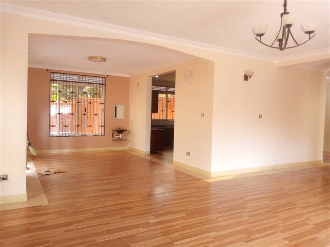 Villa for sale in Munyonyo Kampala