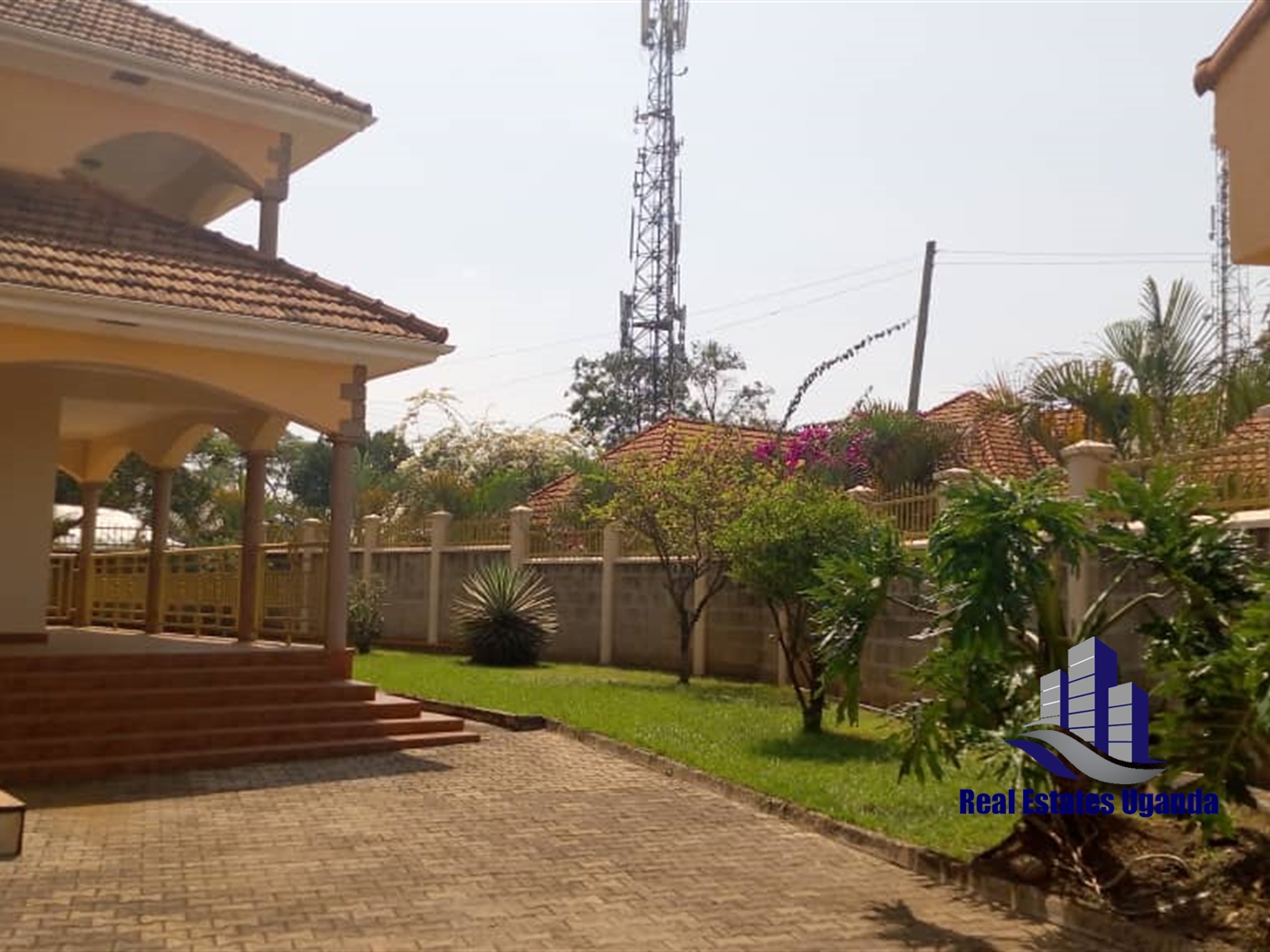 Villa for sale in Munyonyo Kampala