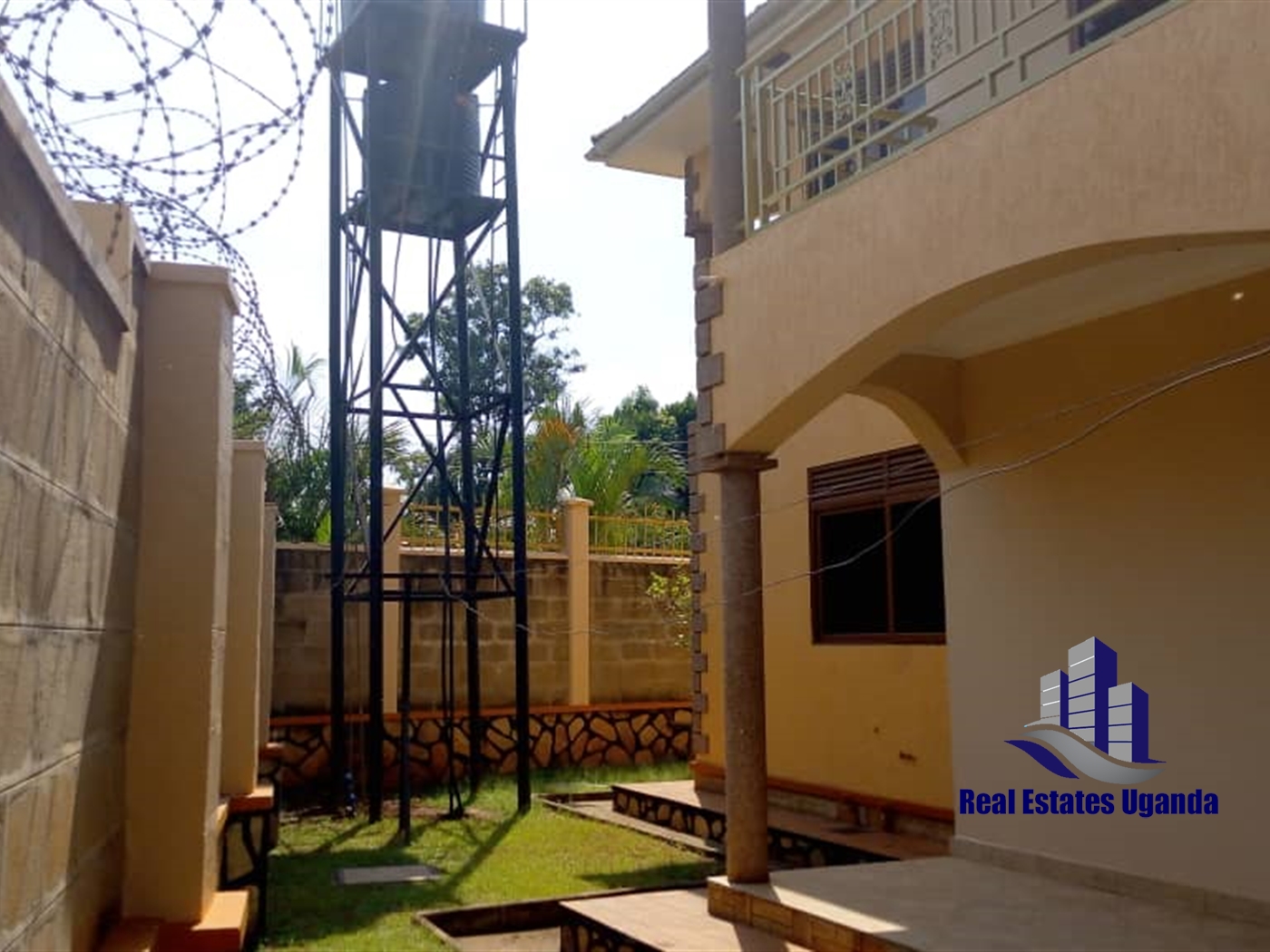 Villa for sale in Munyonyo Kampala