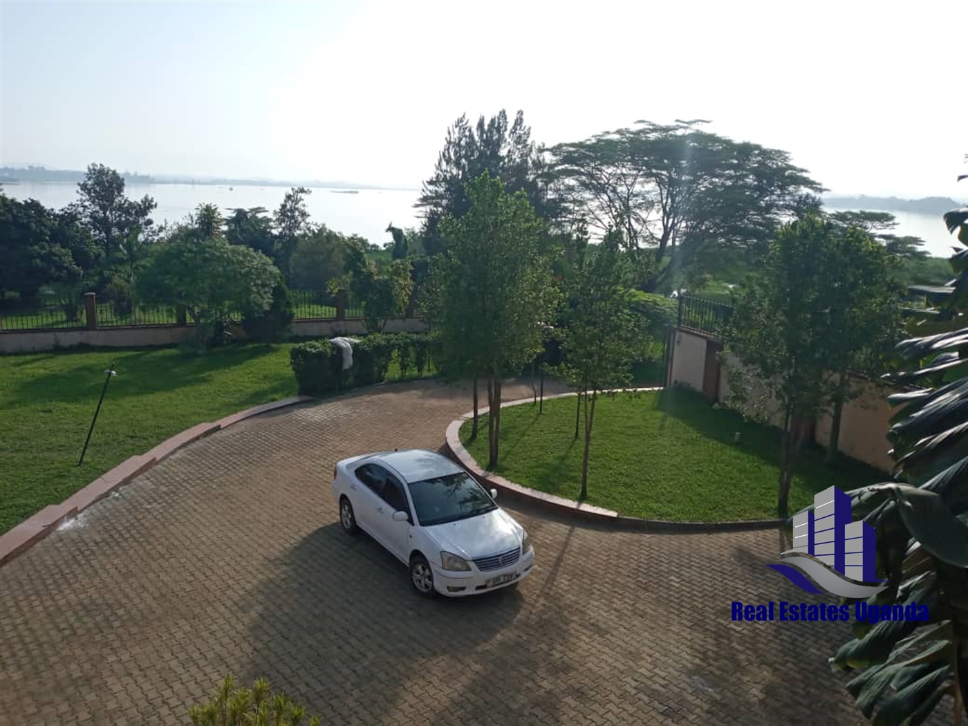 Mansion for sale in Bbunga Kampala