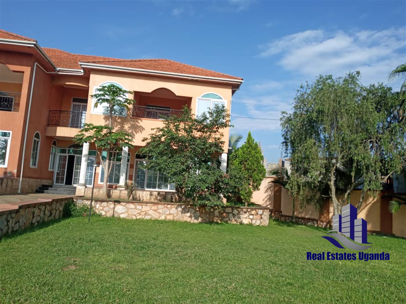 Mansion for sale in Bbunga Kampala