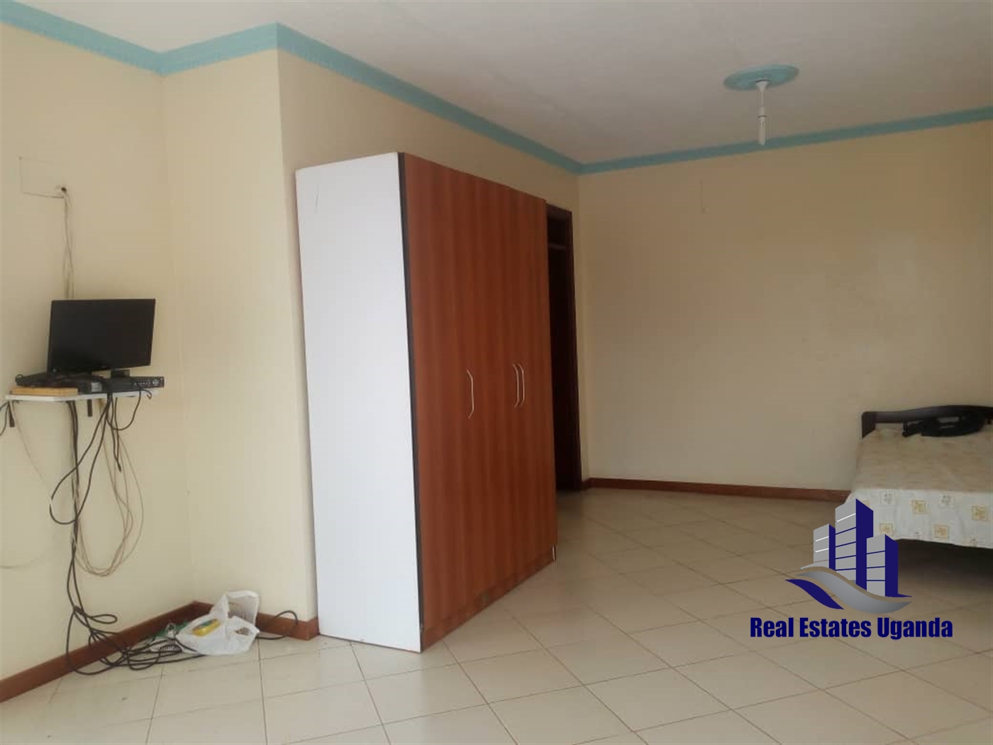 Villa for sale in Muyenga Kampala