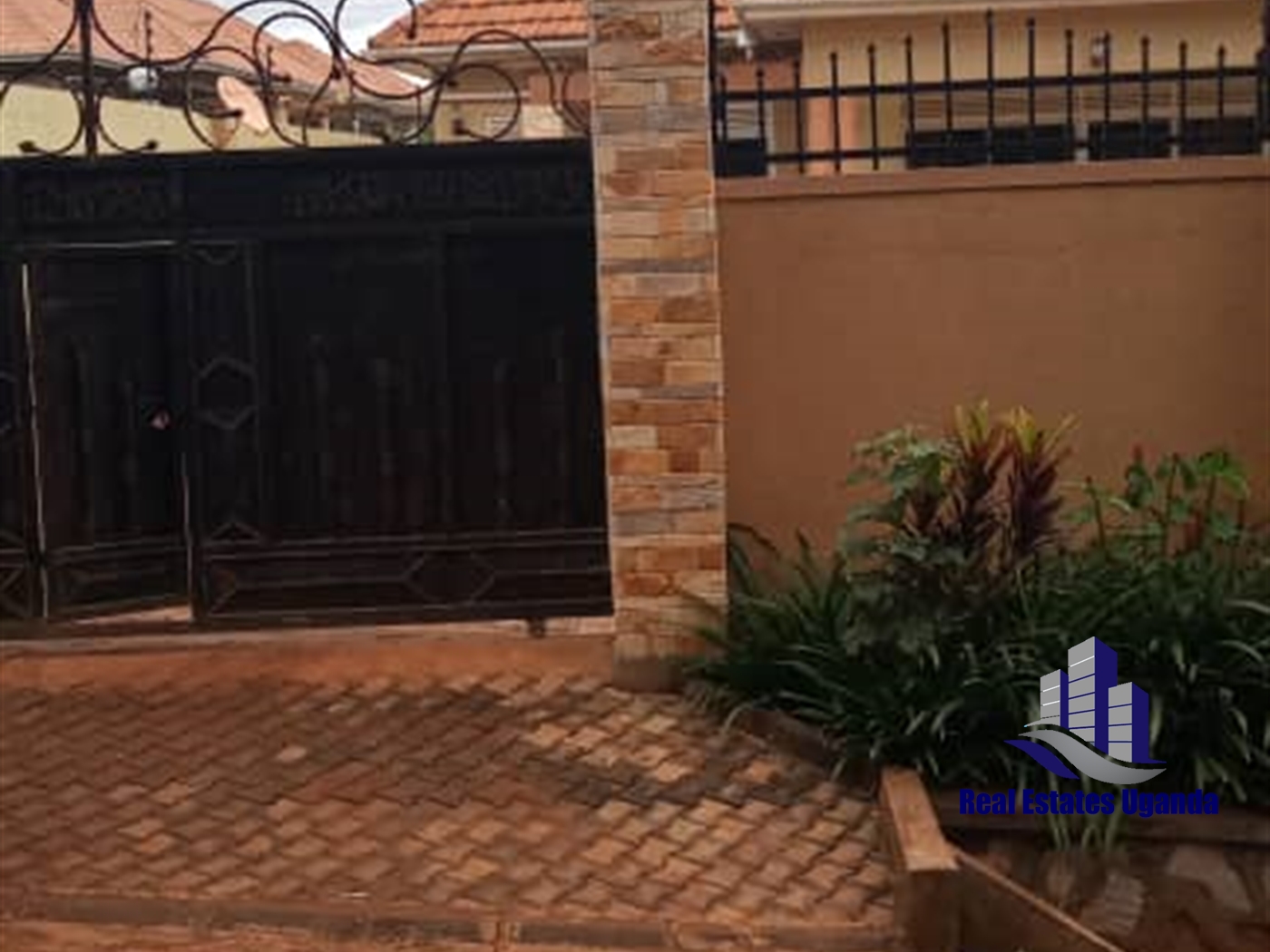 Bungalow for sale in Kitende Wakiso