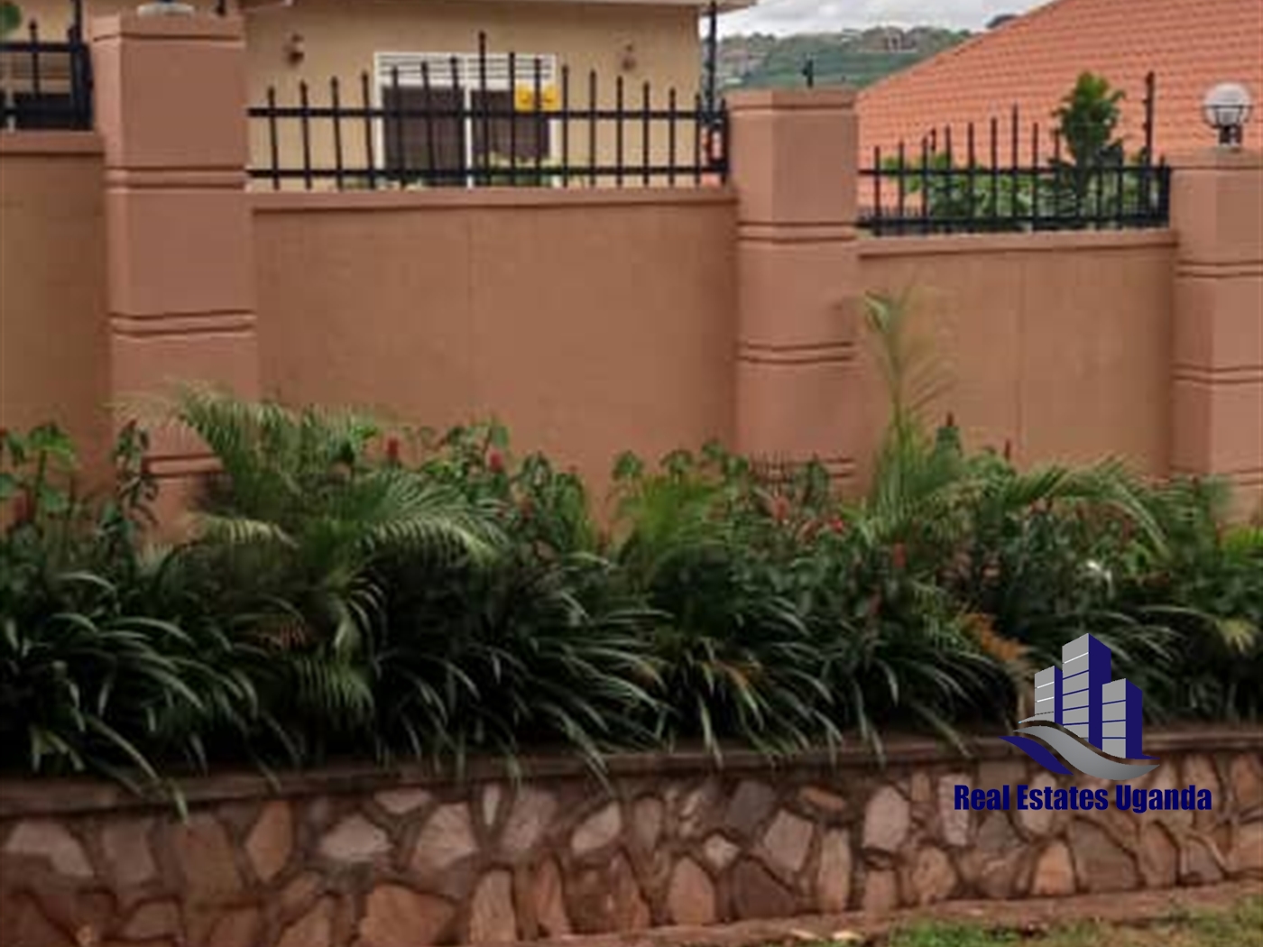 Bungalow for sale in Kitende Wakiso