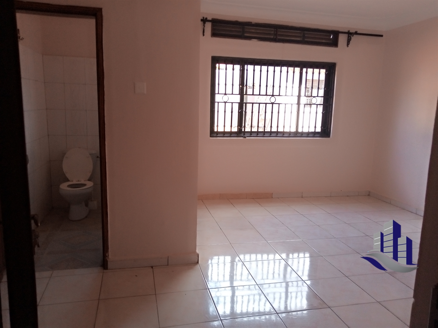 Bungalow for rent in Muyenga Kampala