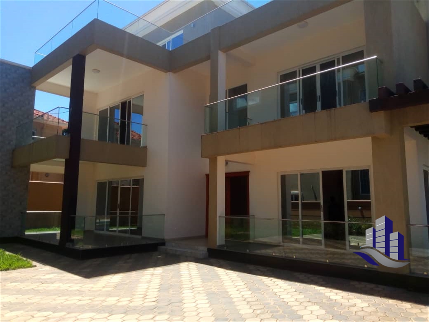 Villa for sale in Munyonyo Kampala