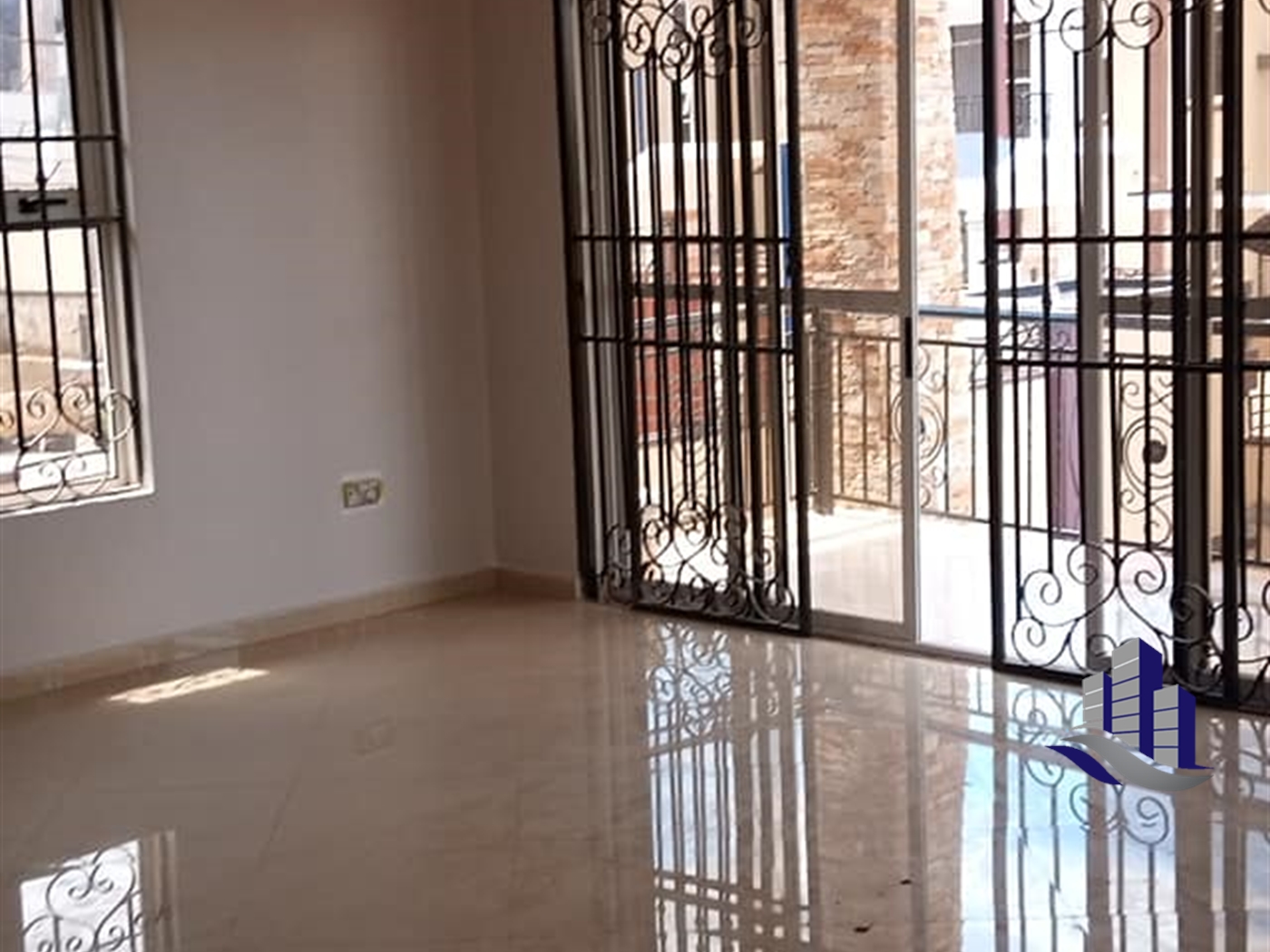 Mansion for sale in Akright Wakiso