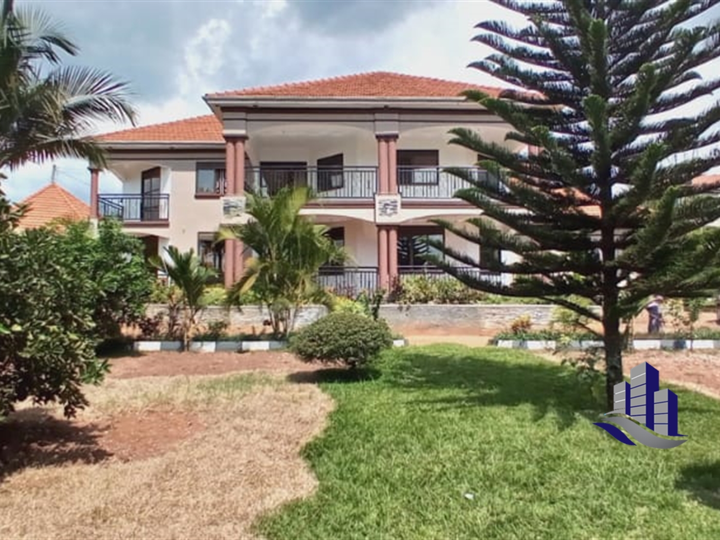 Mansion for sale in Gayaza Wakiso