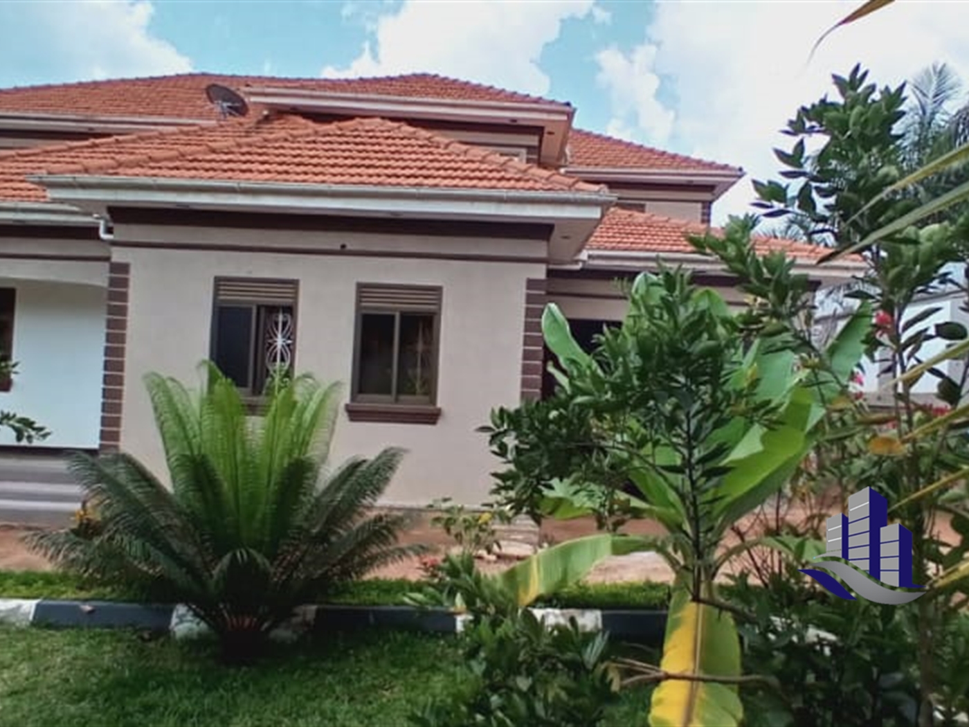 Mansion for sale in Gayaza Wakiso