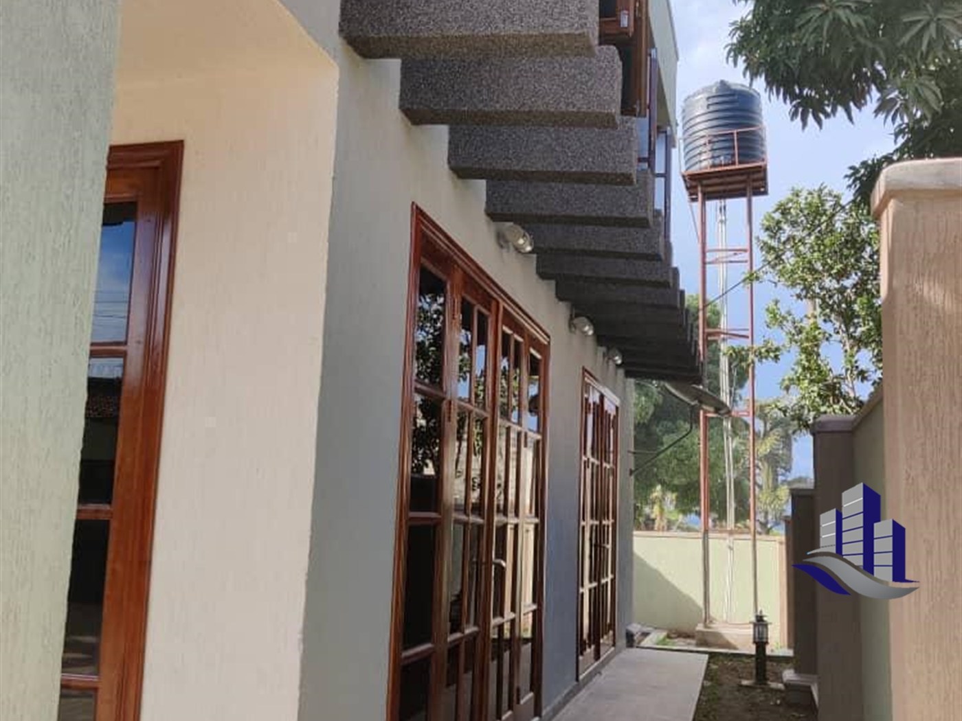 Mansion for sale in Munyonyo Kampala