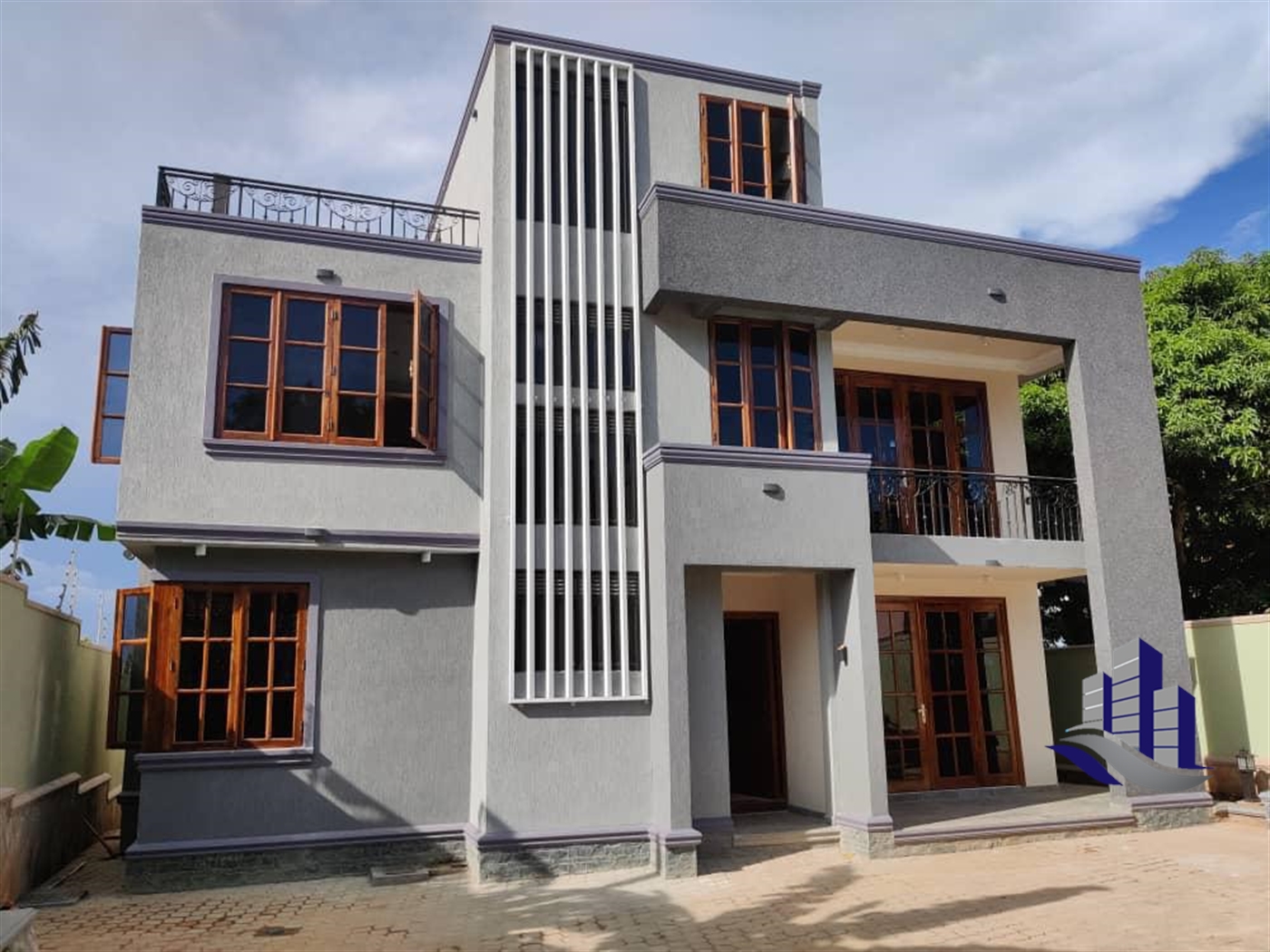 Mansion for sale in Munyonyo Kampala