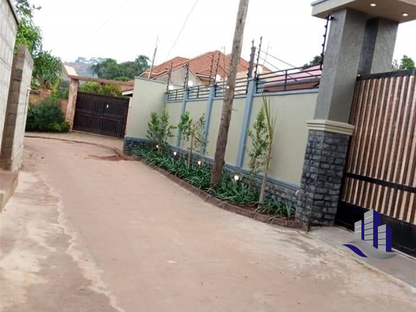 Bungalow for sale in Seguku Wakiso