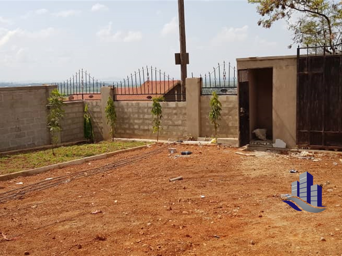 Storeyed house for sale in Kitende Wakiso