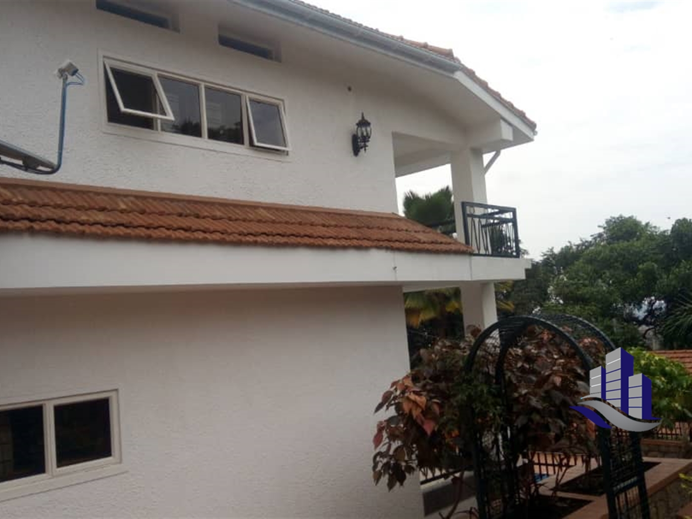 Mansion for sale in Kololo Kampala
