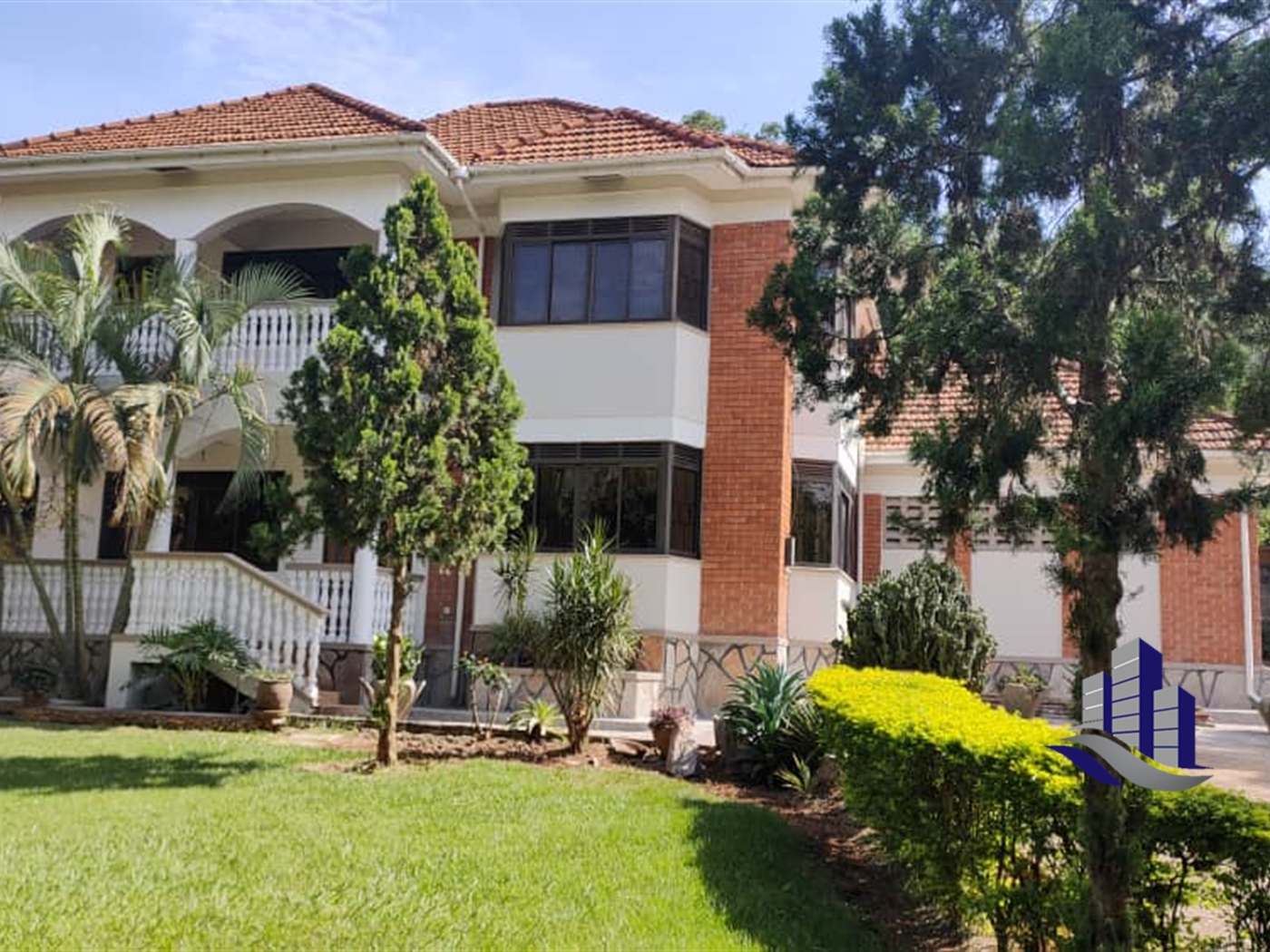 Storeyed house for sale in Bbunga Kampala