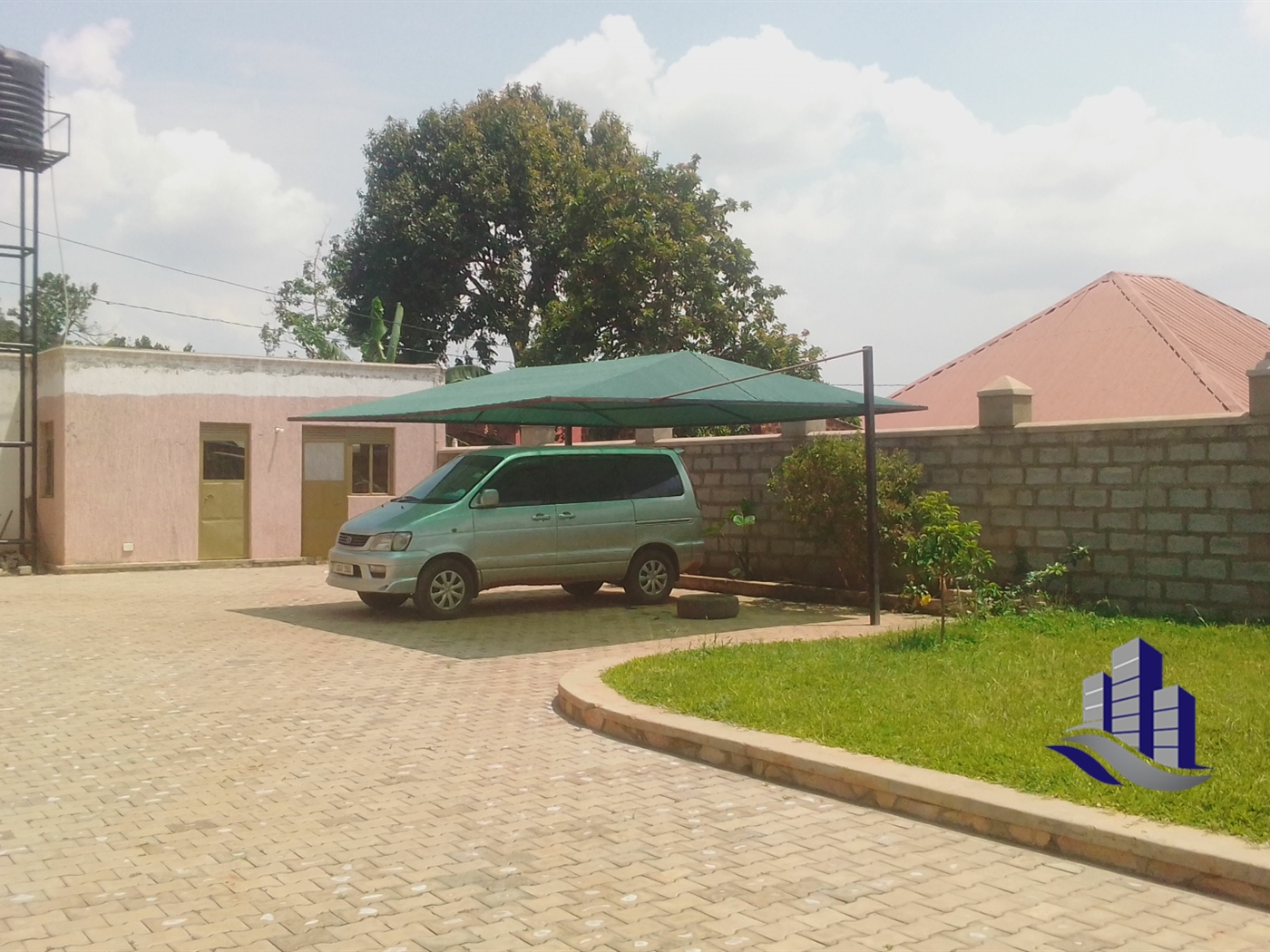 Storeyed house for sale in Ziranumbo Kampala