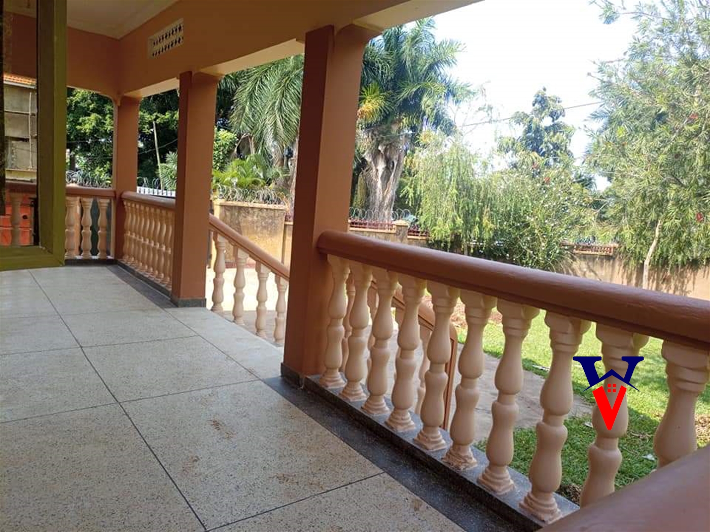 Bungalow for rent in Mutungo Kampala