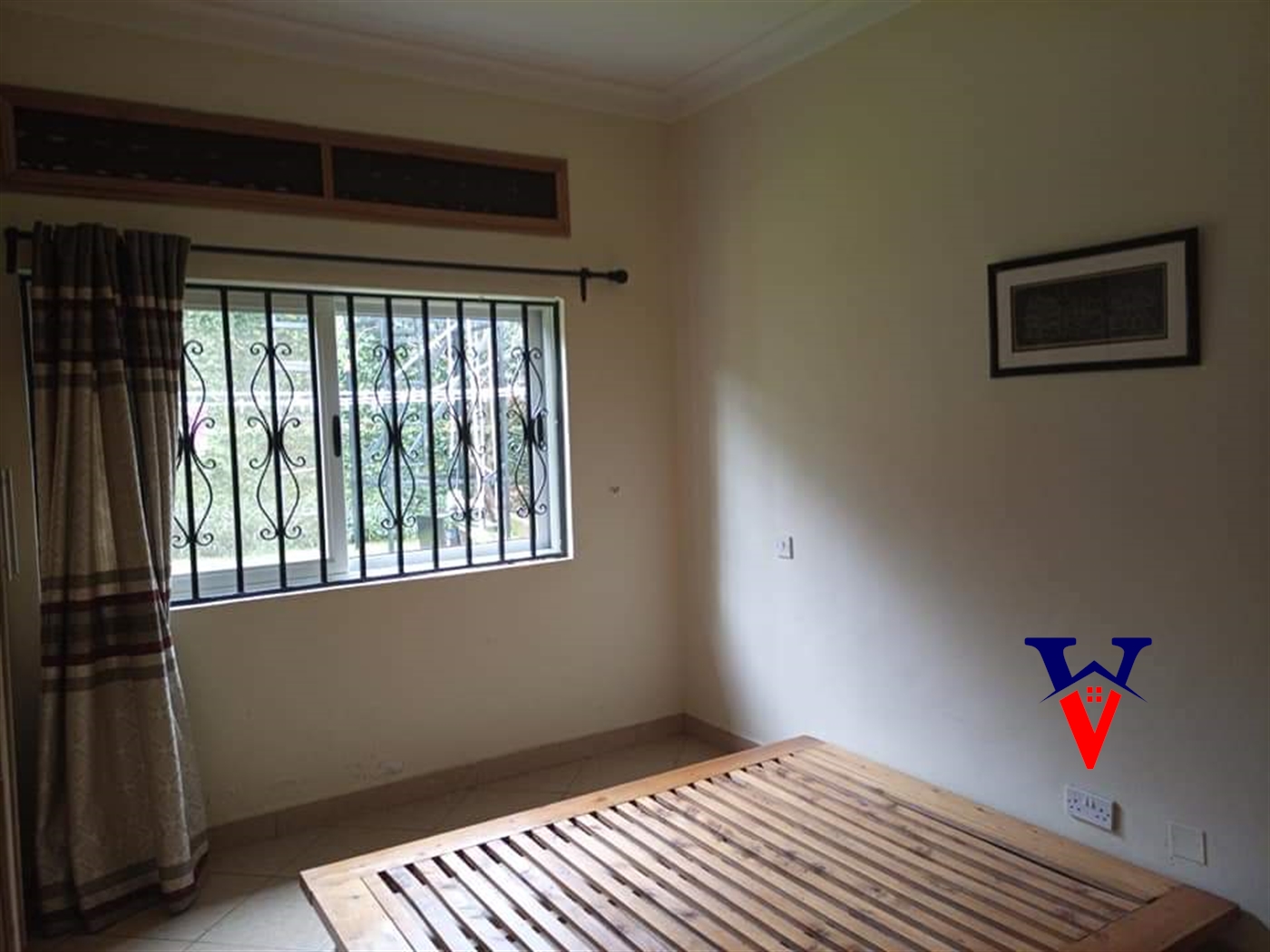 Bungalow for rent in Mutungo Kampala