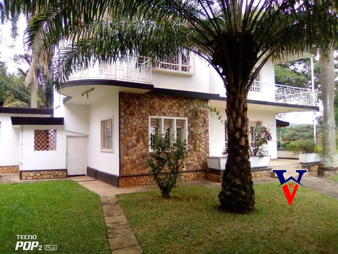 Storeyed house for rent in Kololo Kampala