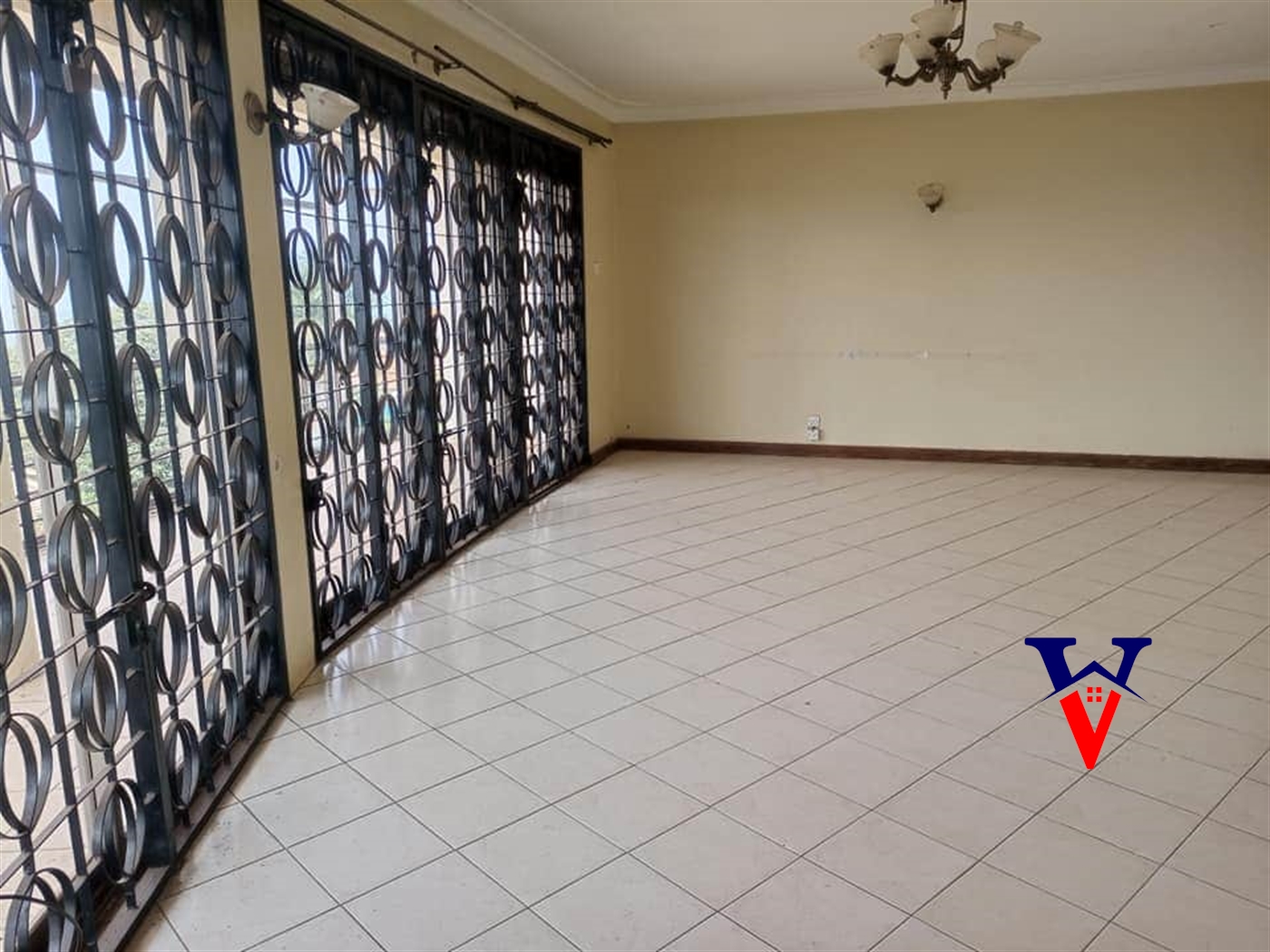 Mansion for rent in Mutungo Kampala