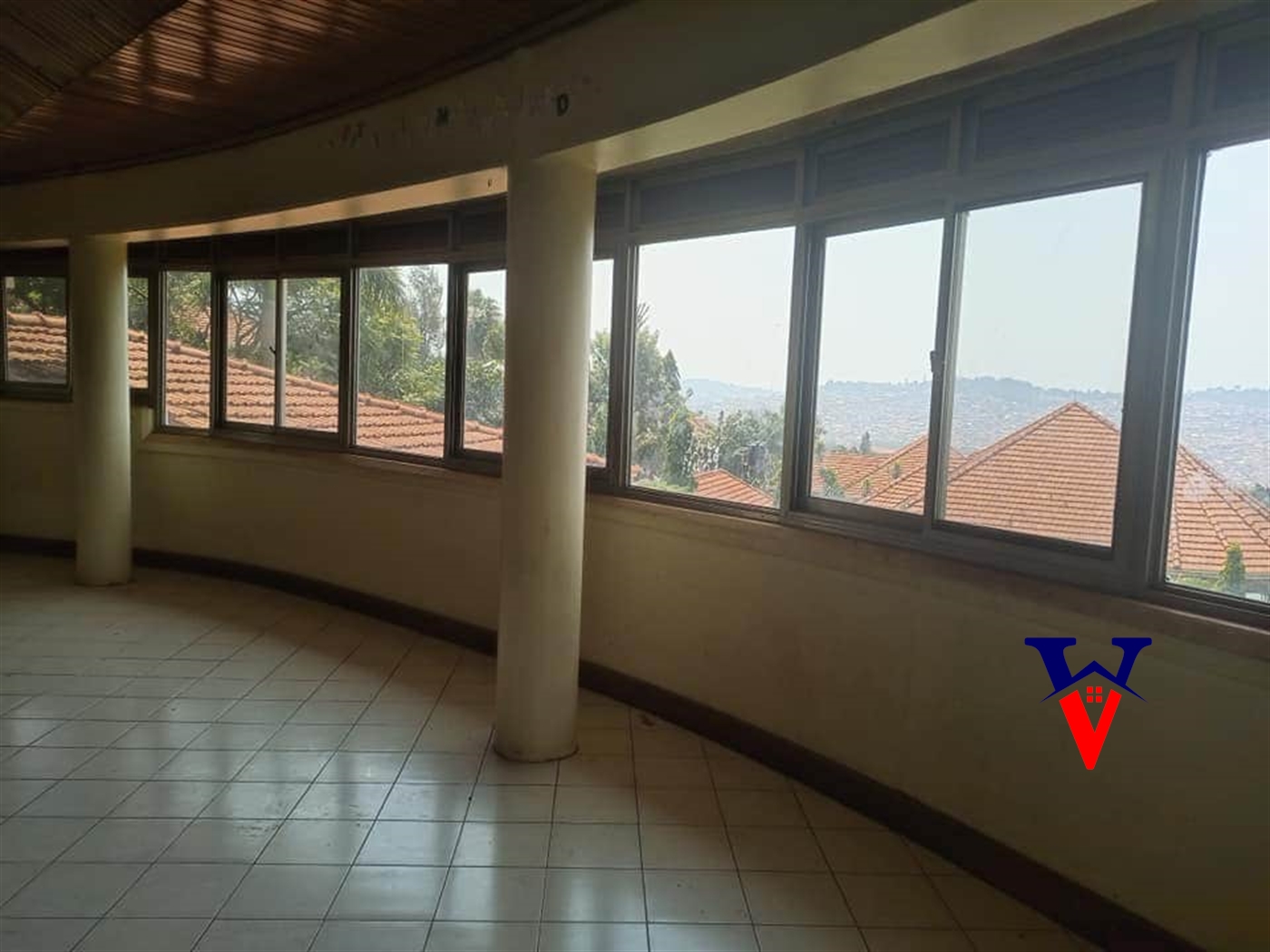 Mansion for rent in Mutungo Kampala