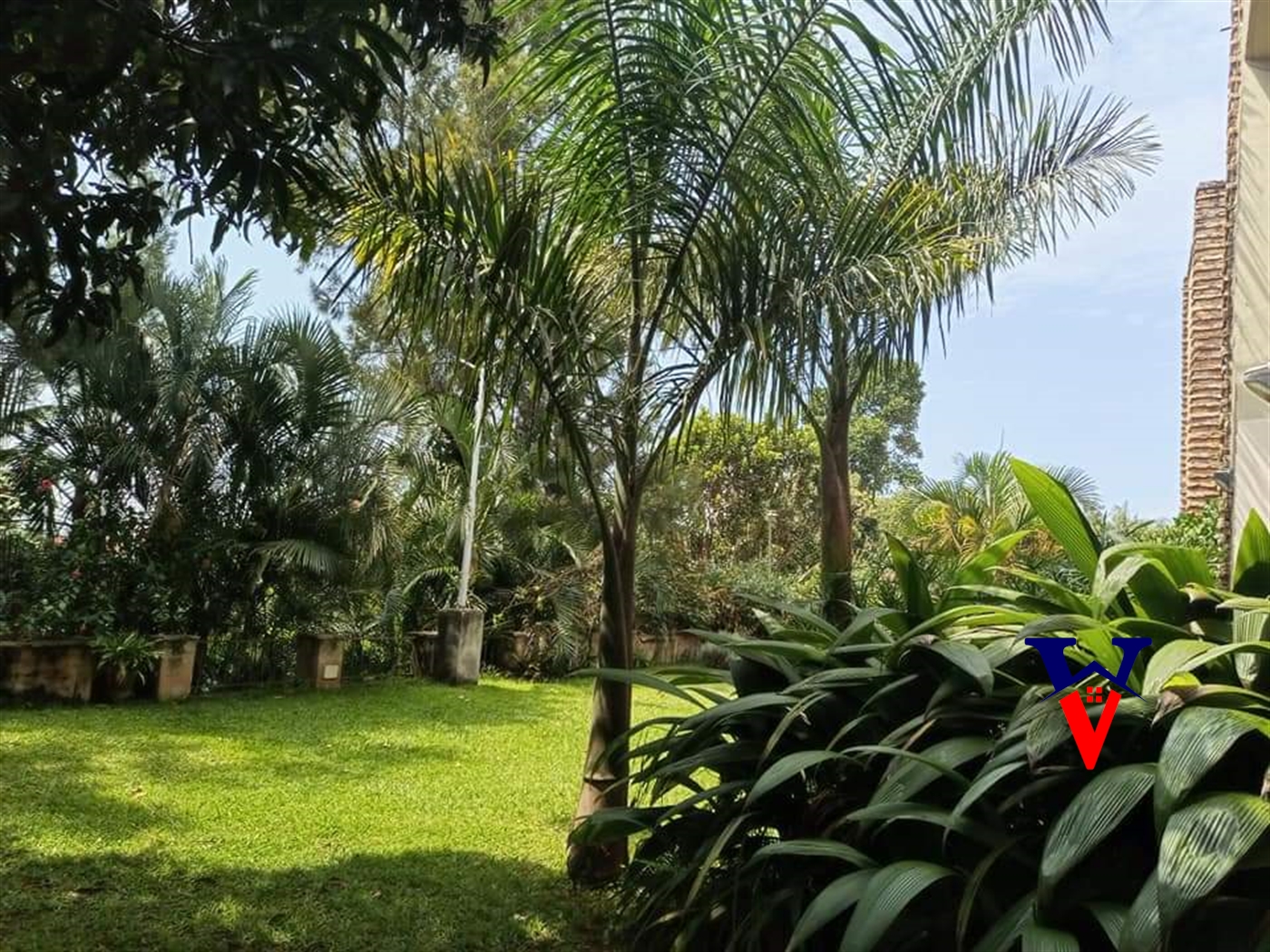 Villa for rent in Mutungo Kampala