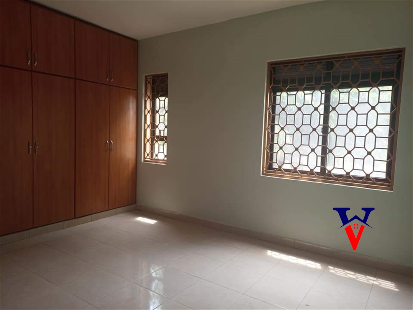 Storeyed house for rent in Mutungo Kampala