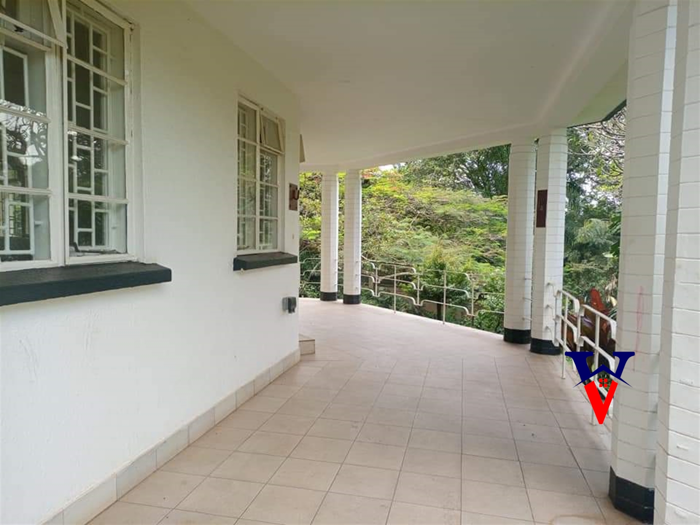 Bungalow for rent in Kololo Kampala