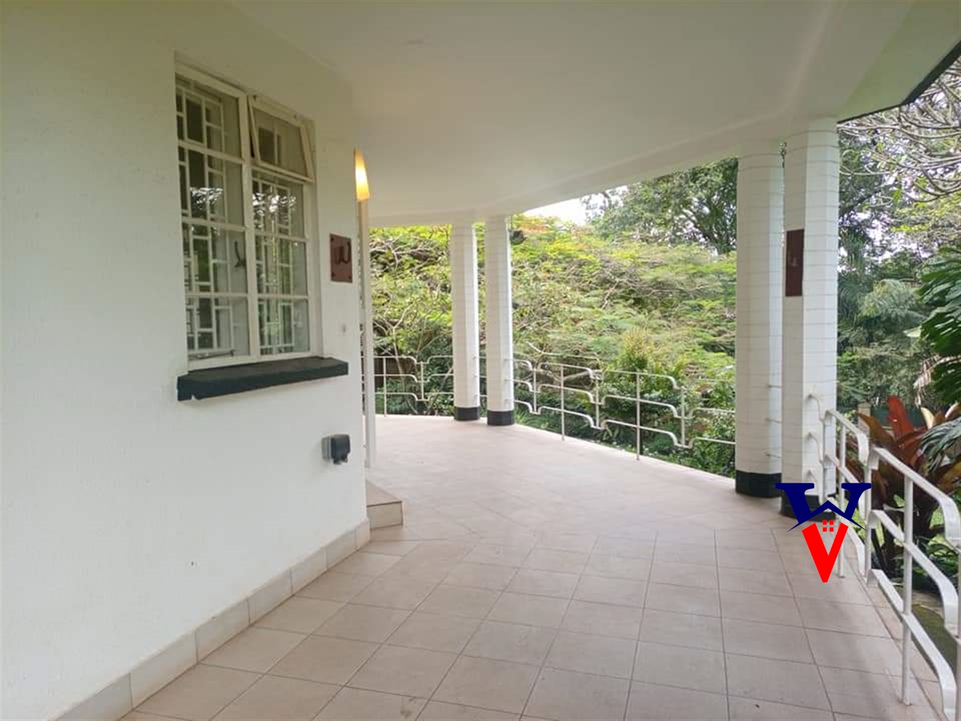 Bungalow for rent in Kololo Kampala