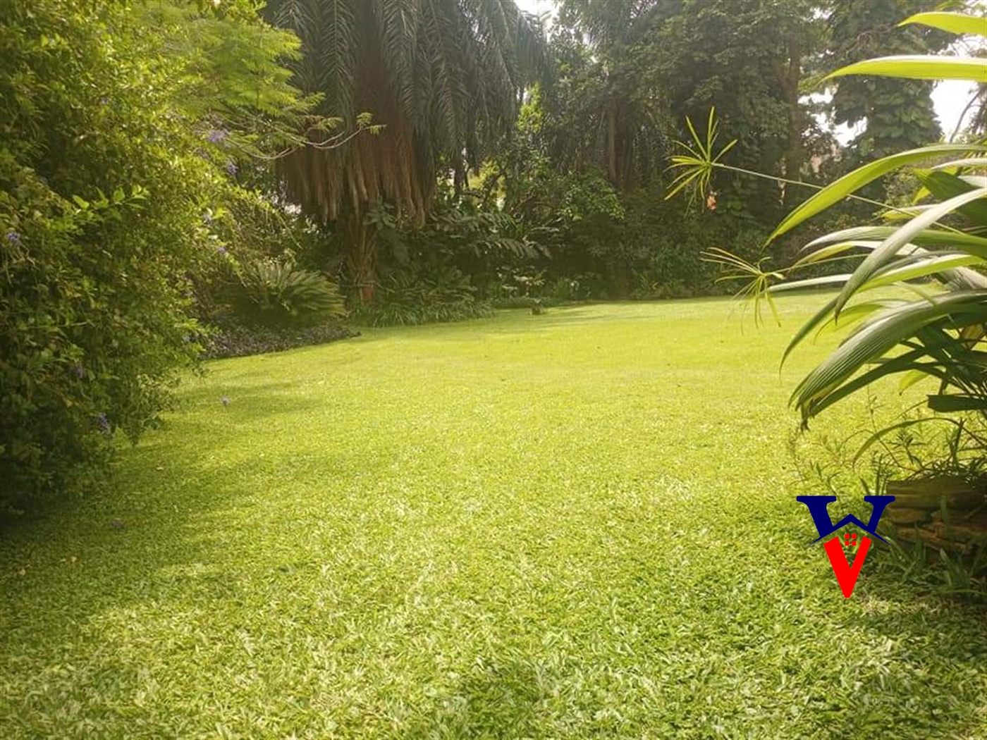 Bungalow for sale in Kololo Kampala