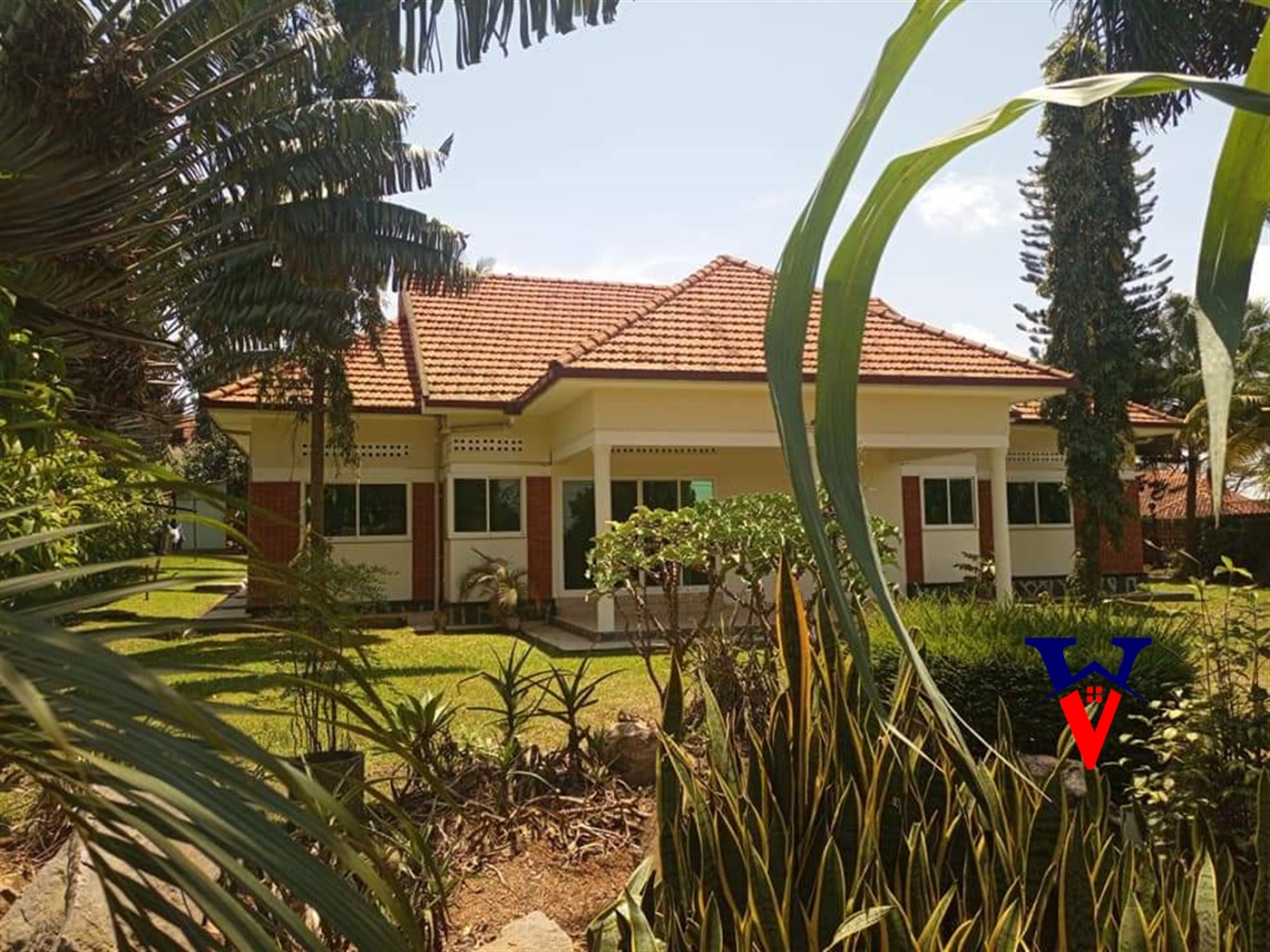 Bungalow for rent in Luzira Kampala