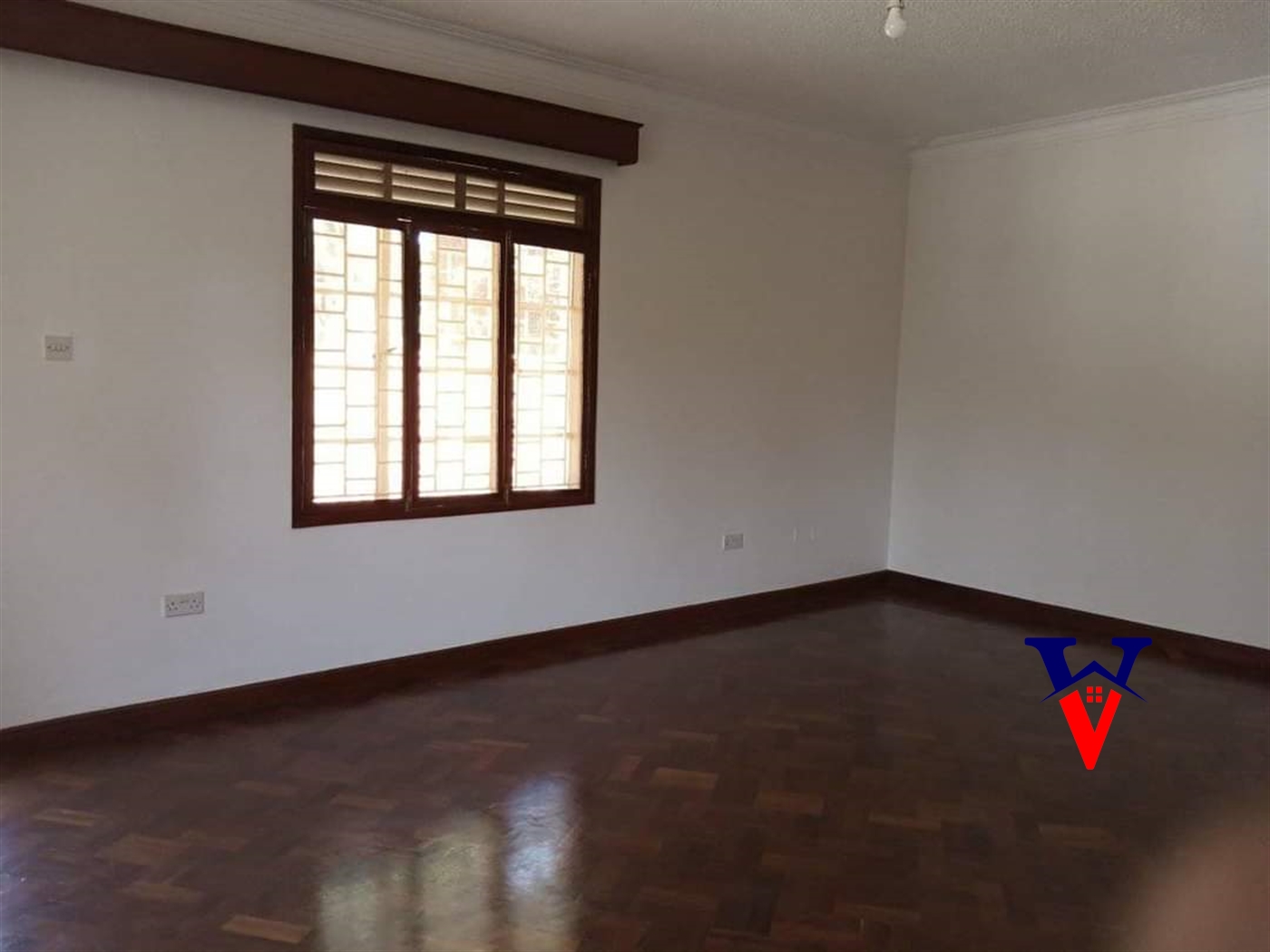 Storeyed house for rent in Bugoloobi Kampala