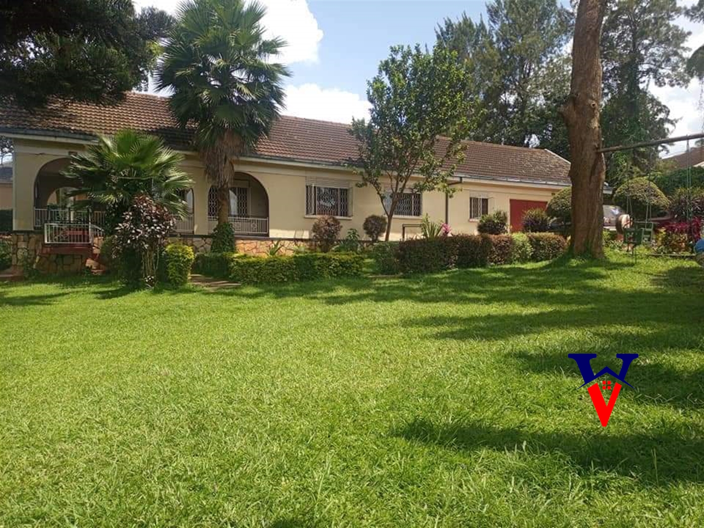 Bungalow for sale in Mutungo Kampala