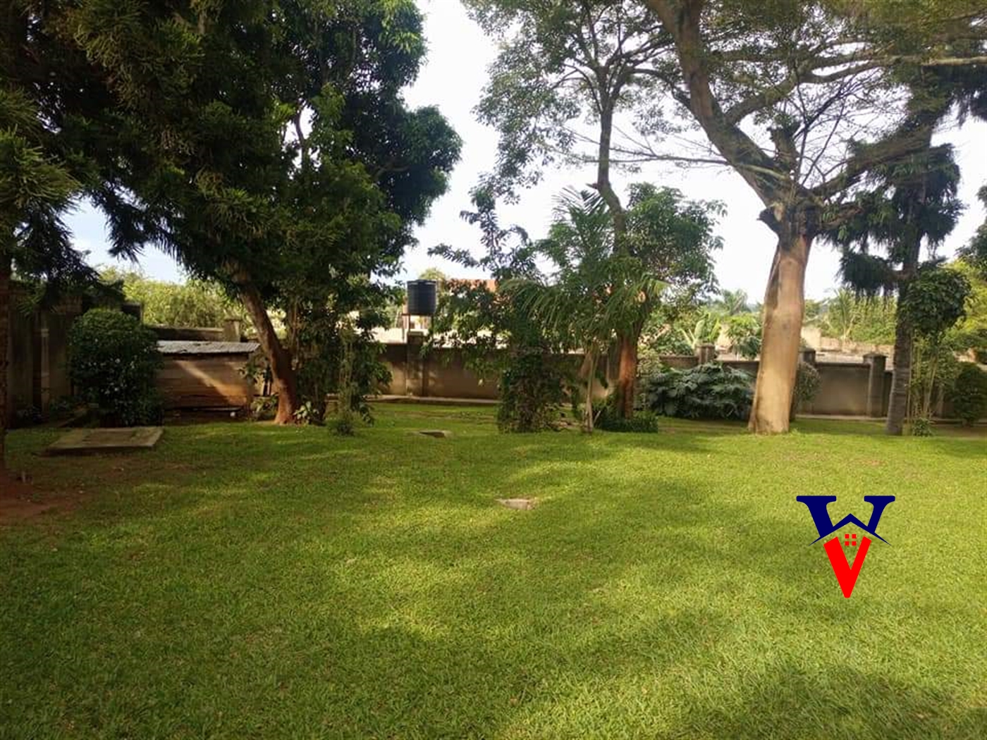 Bungalow for sale in Luzira Kampala