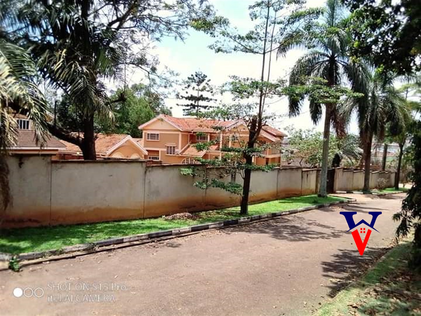 Town House for rent in Bugoloobi Kampala