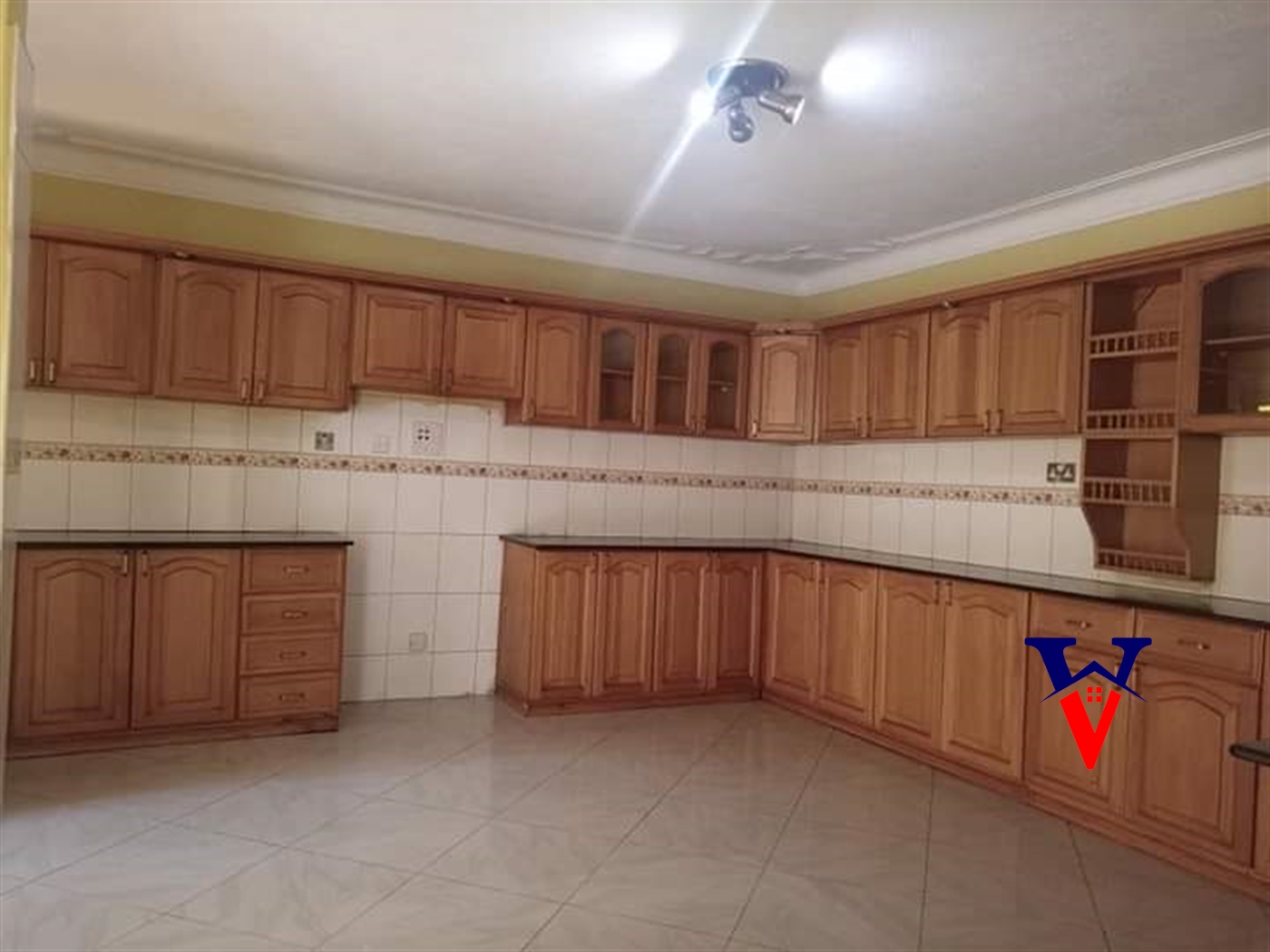 Storeyed house for rent in Mutungo Kampala