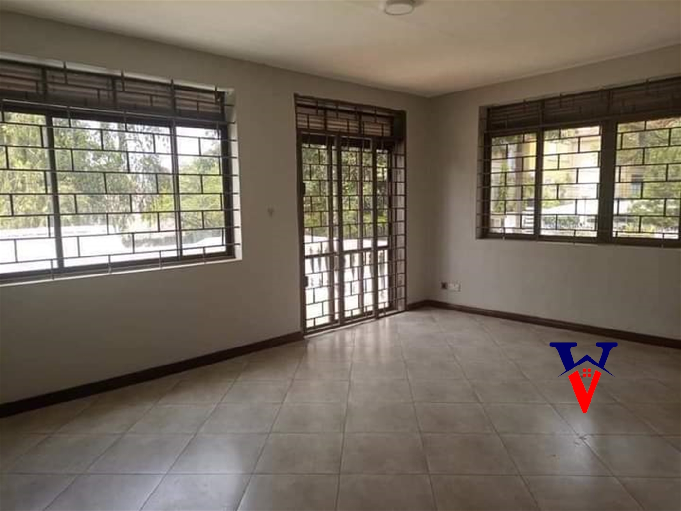 Storeyed house for sale in Bugoloobi Kampala