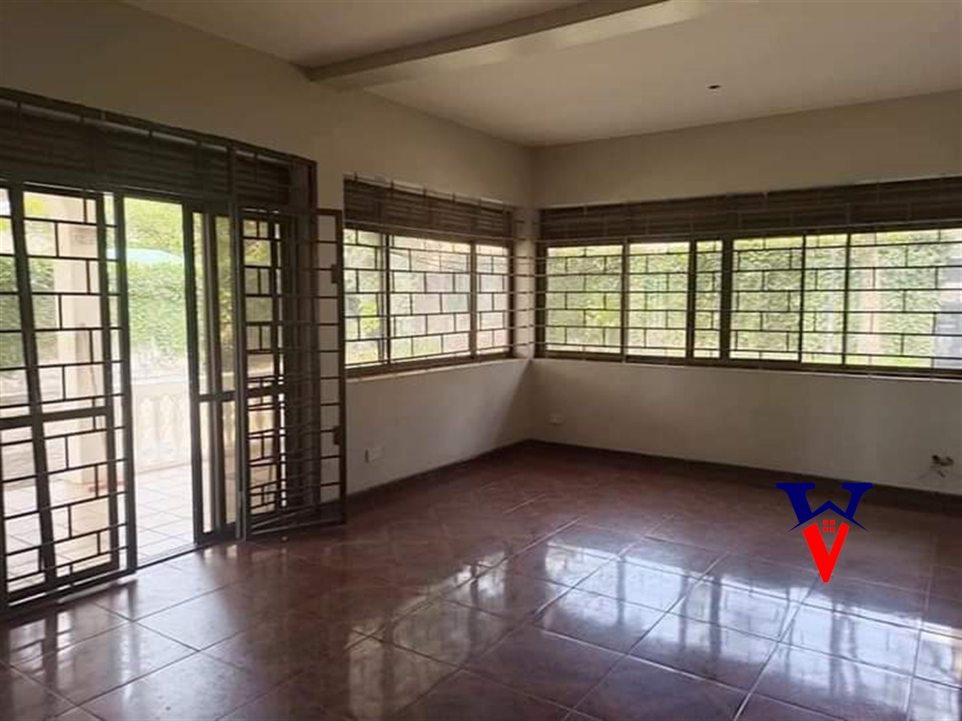 Storeyed house for sale in Bugoloobi Kampala