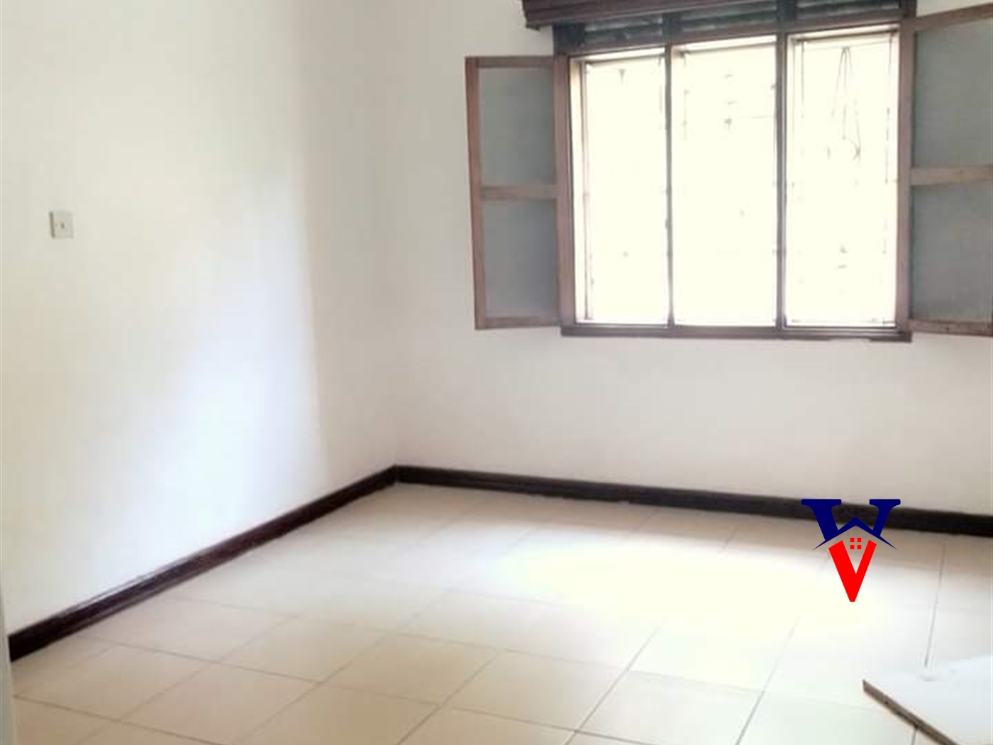 Bungalow for rent in Bugoloobi Kampala