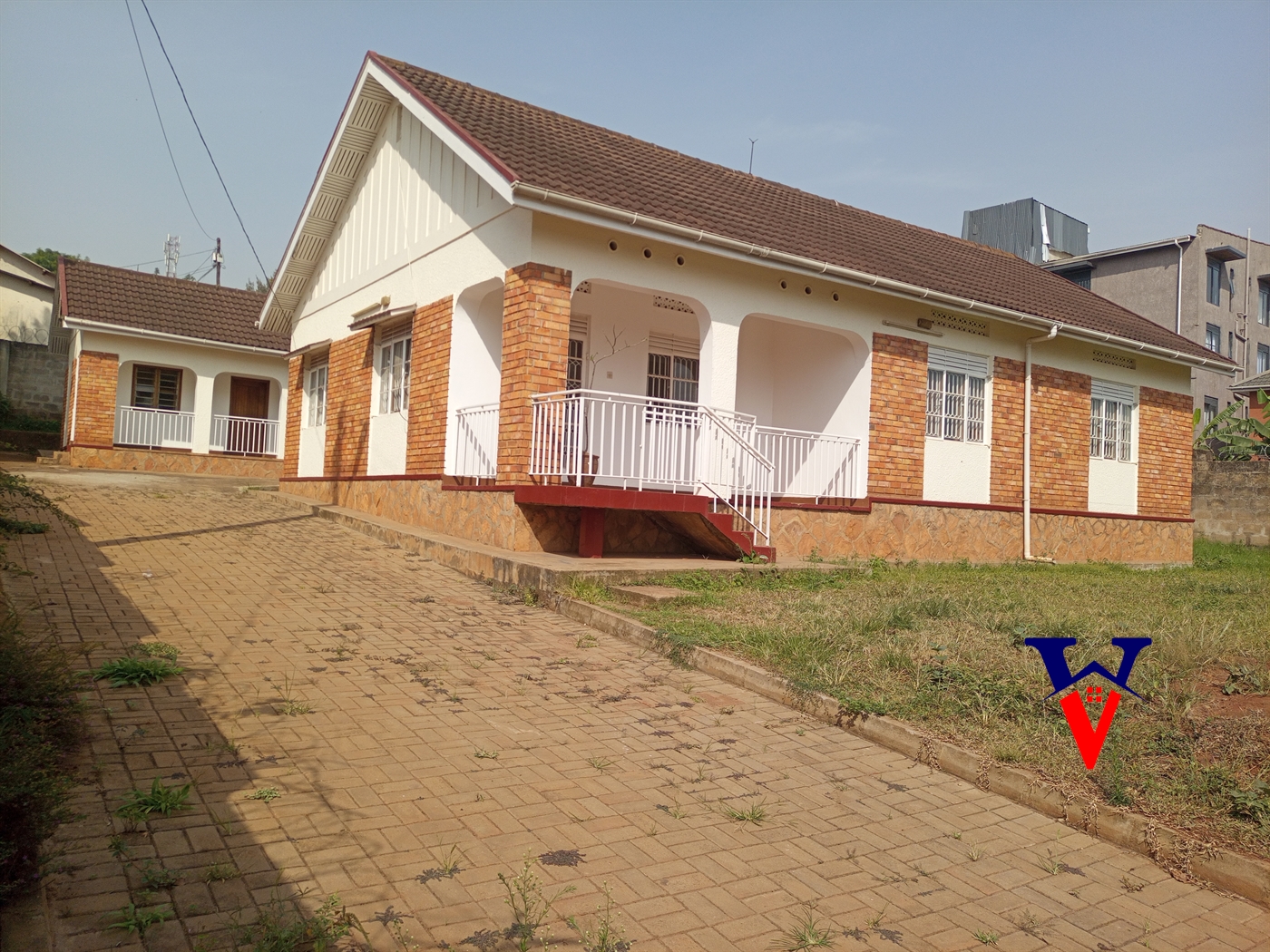 Bungalow for rent in Mutungo Kampala