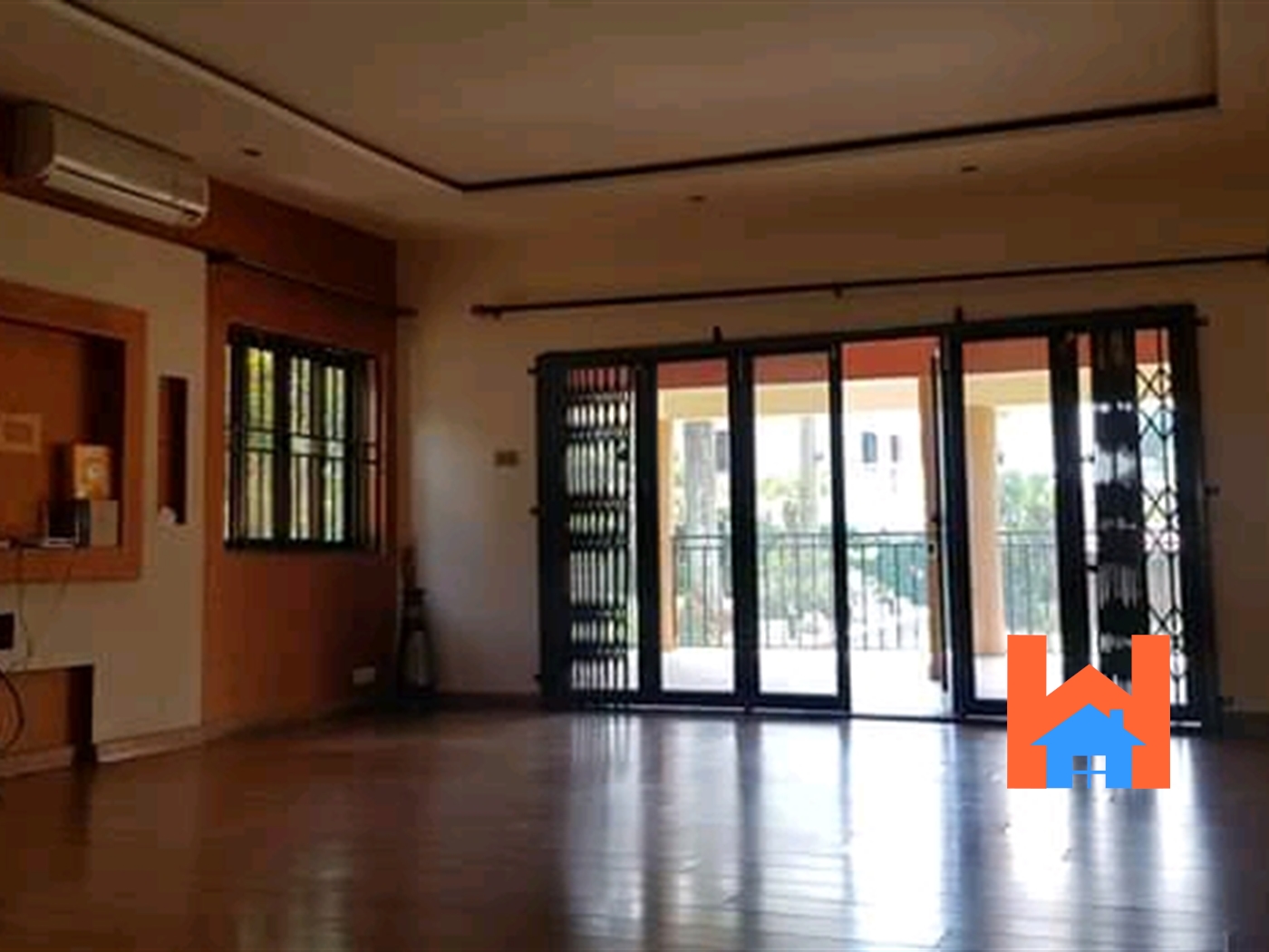 Bungalow for rent in Bugoloobi Kampala