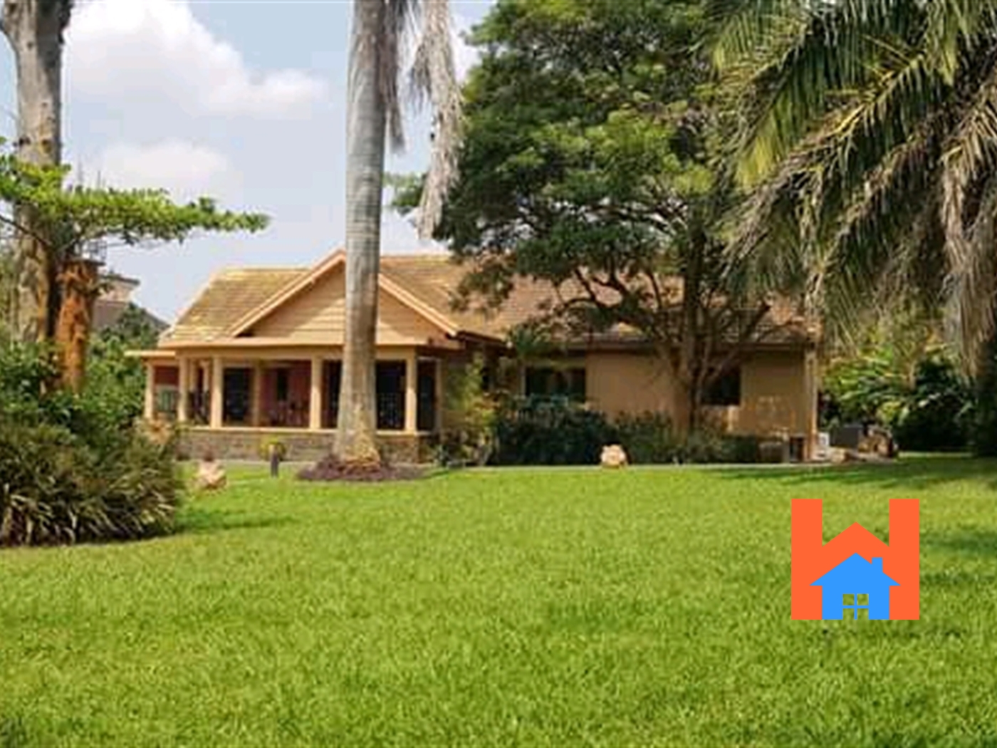 Bungalow for rent in Bugoloobi Kampala