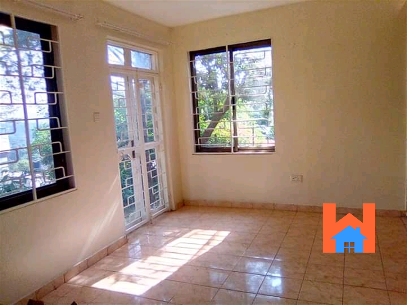 Town House for rent in Kololo Kampala