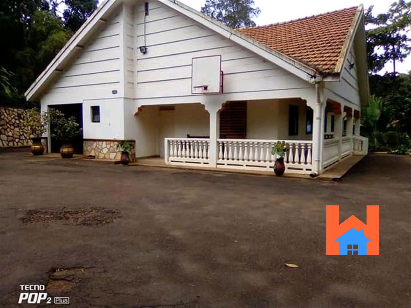 Bungalow for rent in Kololo Kampala