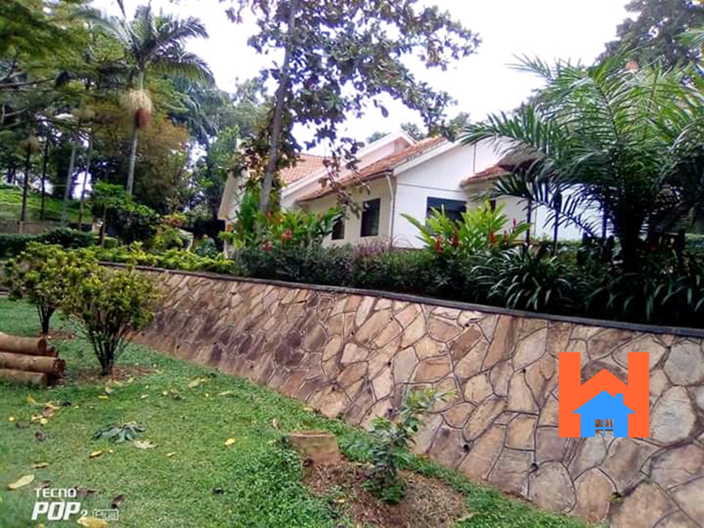 Bungalow for rent in Kololo Kampala